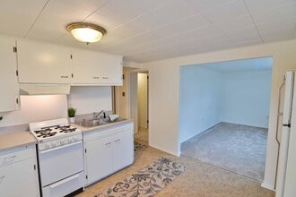 2807 Washington Rd in Kenosha, WI - Building Photo - Building Photo