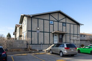 Riverside Gate in Calgary, AB - Building Photo