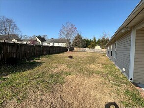 7819 Rosewood Ave in Fayetteville, NC - Building Photo - Building Photo