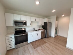 Sioux Village in Brookings, SD - Foto de edificio - Building Photo