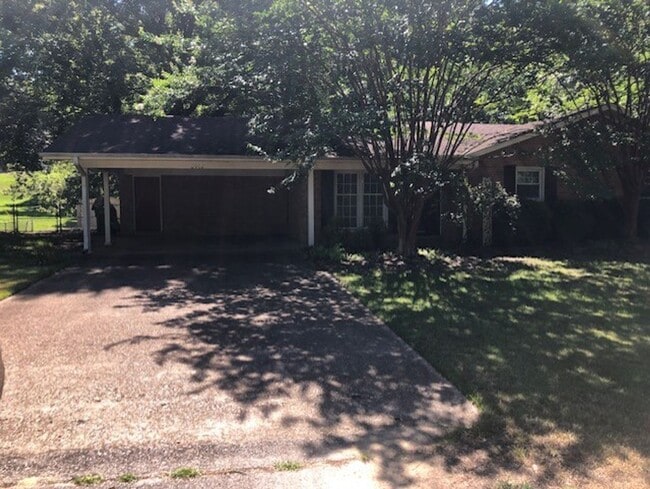 property at 2062 Elvis Presley Dr