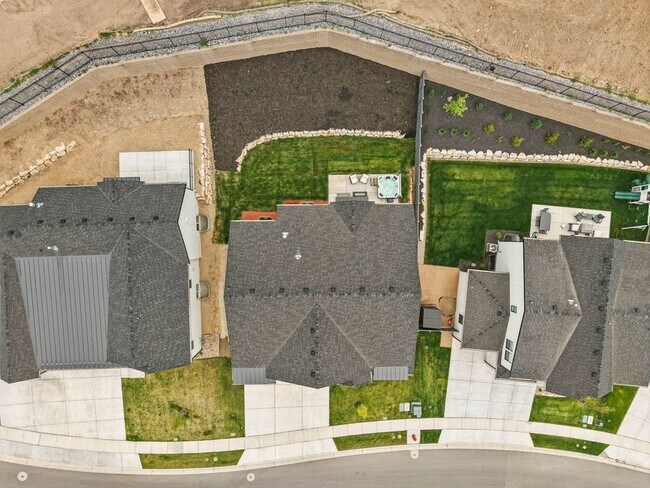 6062 N Fox Cyn Rd in Lehi, UT - Building Photo - Building Photo