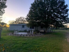 2316 Green Meadows Dr in Sealy, TX - Building Photo - Building Photo