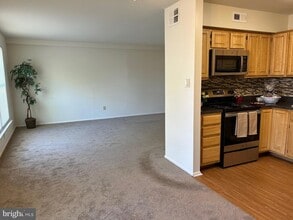 331 Preston Ave, Unit 101 in Voorhees Township, NJ - Building Photo - Building Photo
