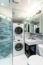 434 W 52nd St in New York, NY - Building Photo - Building Photo
