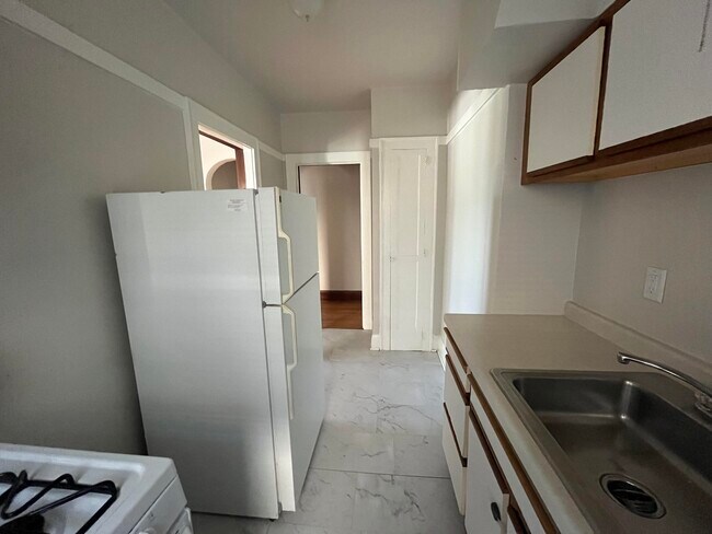 4573 S Lake Dr in Cudahy, WI - Building Photo - Building Photo