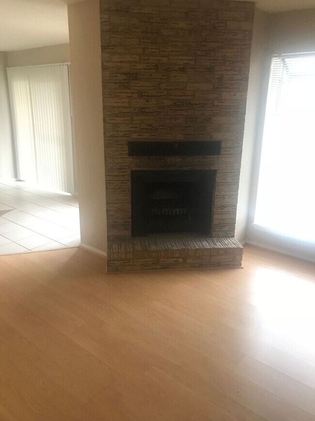 2834-2836 Forest Bend Dr in Bryan, TX - Building Photo - Building Photo