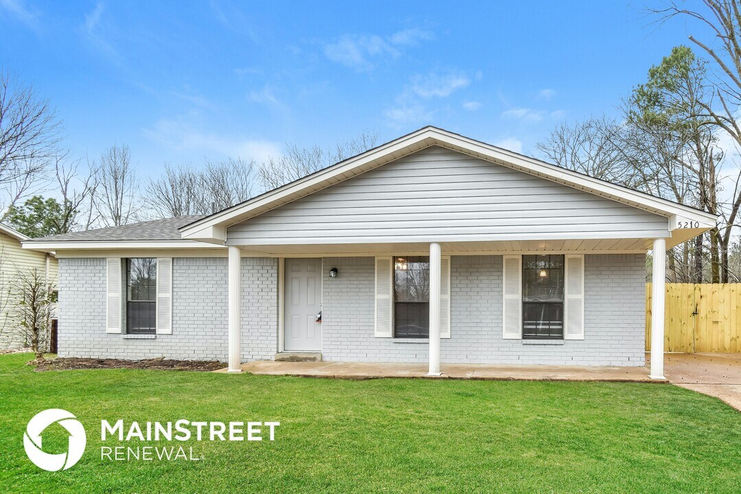 5210 Woody Dr in Horn Lake, MS - Building Photo