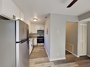 Morningside Townhomes in Louisville, KY - Building Photo - Building Photo