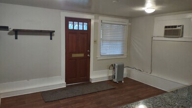 521 T St in Sacramento, CA - Building Photo - Building Photo