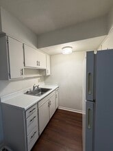 1485 Meadowview Dr in Marion, IA - Building Photo - Building Photo
