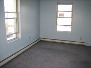 275 Laurence Pky, Unit Apt-A in South Amboy, NJ - Building Photo - Building Photo