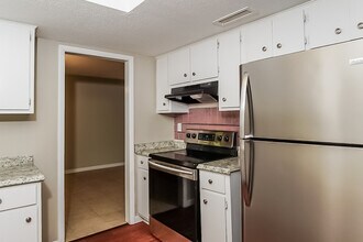 1913 Waxleaf Green SE in Huntsville, AL - Foto de edificio - Building Photo