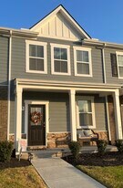 223 Catherine Ln in Lebanon, TN - Building Photo