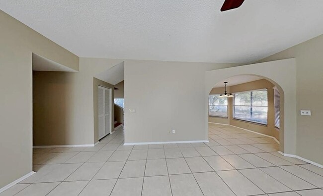 12814 Longcrest Dr in Riverview, FL - Building Photo - Building Photo