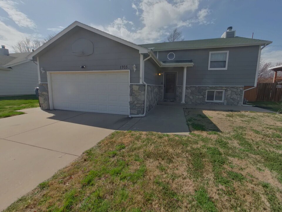 1703 S Brandon St in Wichita, KS - Building Photo