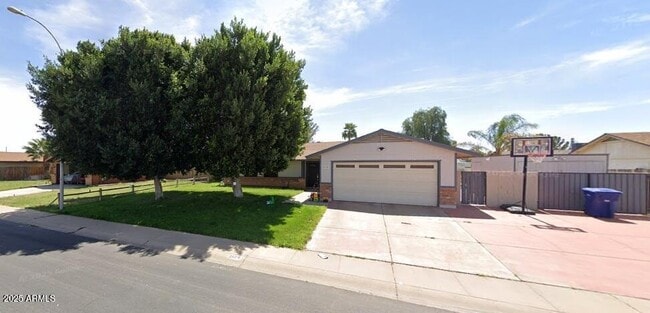 property at 2129 W Tyson St