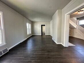 488 Capital Ave NE in Battle Creek, MI - Building Photo - Building Photo