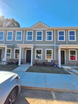 125 Villa Ln in Lincolnton, NC - Building Photo