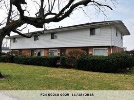 365 S Church St in New Lebanon, OH - Building Photo