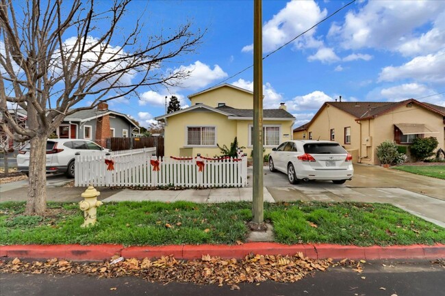 property at 646 N 15th St