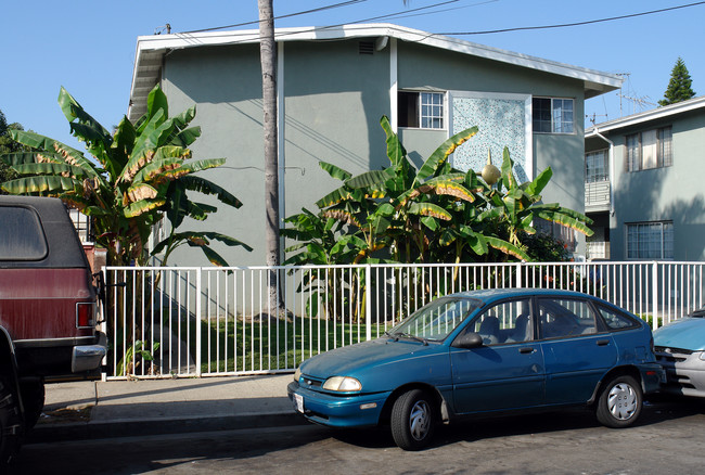 339 S Myers Pl in Inglewood, CA - Foto de edificio - Building Photo