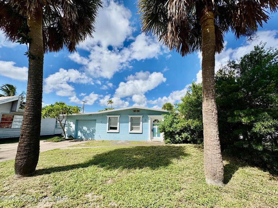 416 Lincoln Ave in Cape Canaveral, FL - Building Photo