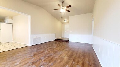 105 SW 16th St in Moore, OK - Building Photo - Building Photo