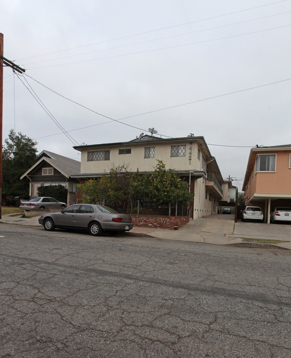 4421 Melbourne Ave in Los Angeles, CA - Building Photo