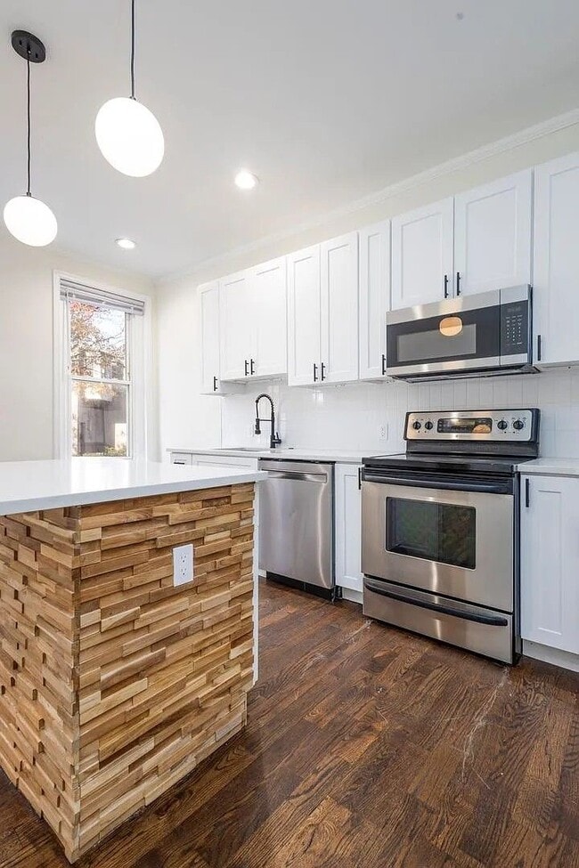 property at 1947 N 30th St