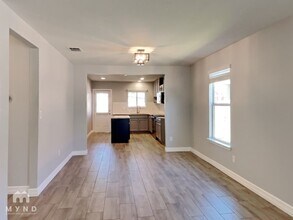 24211 Invitation Oak in San Antonio, TX - Building Photo - Building Photo