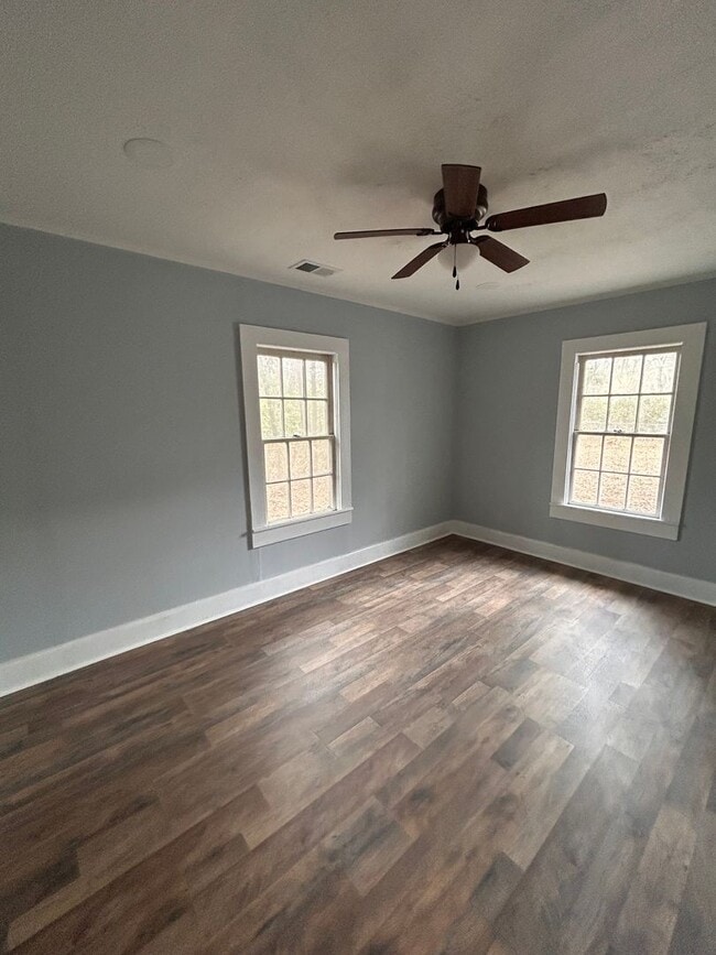 5365 W Oglethorpe Hwy in Hinesville, GA - Building Photo - Building Photo