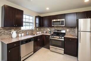 Lamberts Mill Village in Scotch Plains, NJ - Building Photo