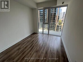 20-1120 Edward St in Toronto, ON - Building Photo - Building Photo