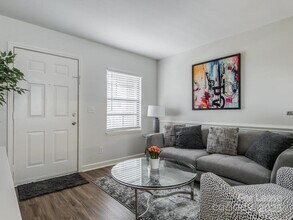 406 W 9th St in Charlotte, NC - Building Photo - Building Photo