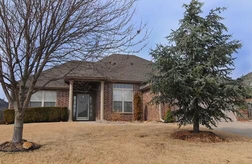 property at 602 SW Arch St