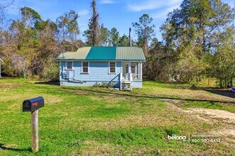 16063 SE Janet St in Blountstown, FL - Foto de edificio - Building Photo