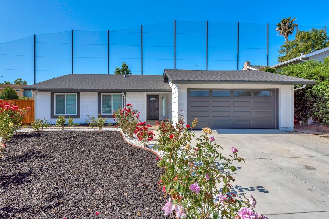 2833 Cadmill Ct in San Jose, CA - Building Photo