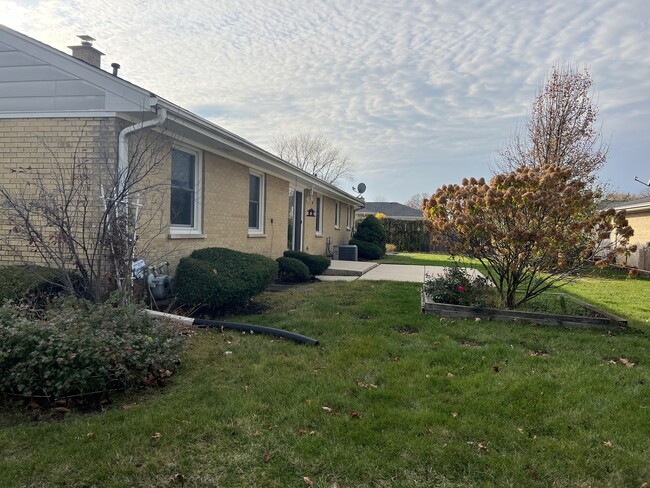 6 W Cypress St in Arlington Heights, IL - Building Photo - Building Photo