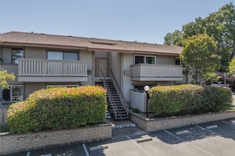 Ygnacio Terrace in Walnut Creek, CA - Foto de edificio - Building Photo