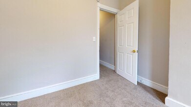 1313 N Hobart St in Philadelphia, PA - Building Photo - Building Photo