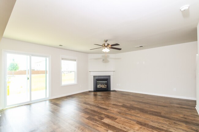 174 Wahoo Cir in Irmo, SC - Foto de edificio - Building Photo