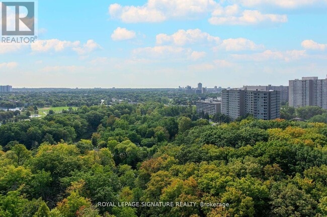 property at 200-200 Burnhamthorpe Rd E