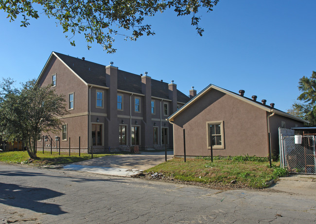 501 Washington Ave in New Orleans, LA - Foto de edificio - Building Photo