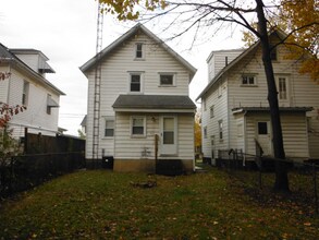 1520 Frazer Ave NW in Canton, OH - Building Photo - Building Photo