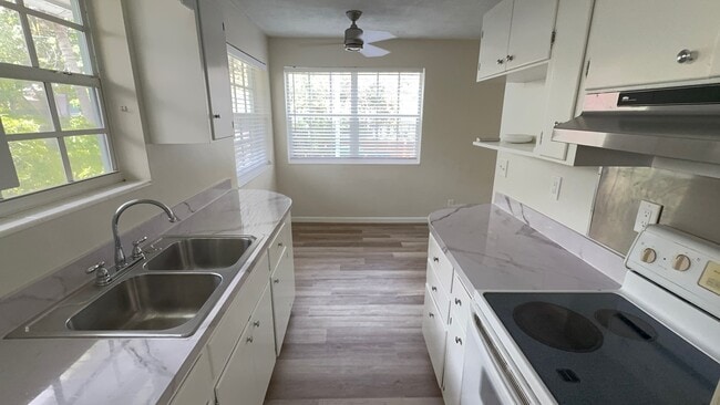 217 SW 11th Ct, Unit #2