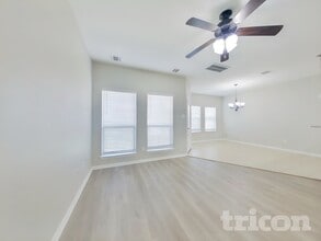 6706 Honey Harvest Ln in Houston, TX - Foto de edificio - Building Photo