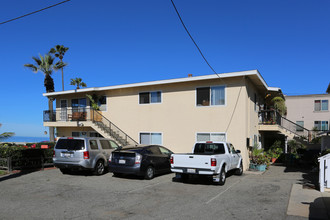 322-324 S Pacific St in Oceanside, CA - Building Photo - Building Photo