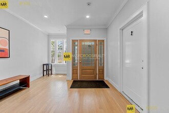 529 Newbury St, Unit #6 in Boston, MA - Building Photo - Building Photo