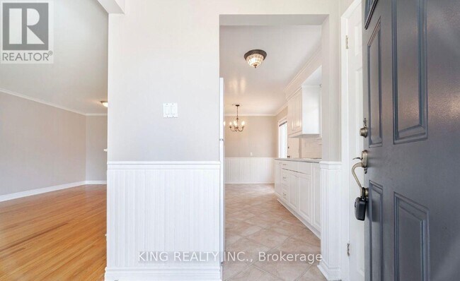 43 Grange Dr in Brampton, ON - Building Photo - Building Photo